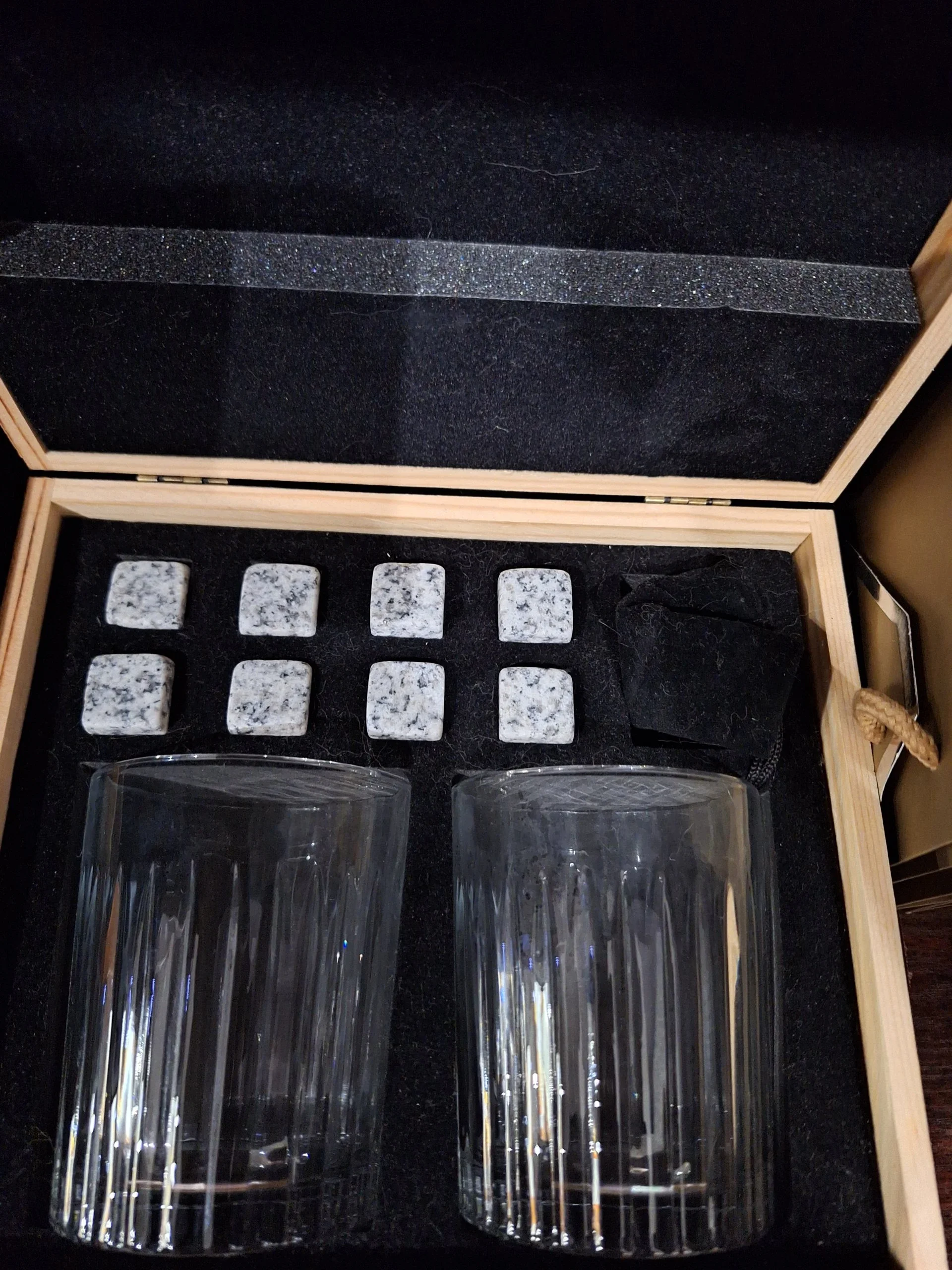 %D0%9A%D0%BE%D0%BC%D0%BF%D0%BB%D0%B5%D0%BA%D1%82+%D0%BE%D1%82+2+%D1%87%D0%B0%D1%88%D0%B8+%D0%B8+%D0%B1%D0%B0%D0%B7%D0%B0%D0%BB%D1%82%D0%BE%D0%B2%D0%B8+%D0%BE%D1%85%D0%BB%D0%B0%D0%B4%D0%B8%D1%82%D0%B5%D0%BB%D0%B8+%D0%B7%D0%B0+%D1%83%D0%B8%D1%81%D0%BA%D0%B8+%D0%B2+%D0%B4%D1%8A%D1%80%D0%B2%D0%B5%D0%BD%D0%B0+%D0%BA%D1%83%D1%82%D0%B8%D1%8F