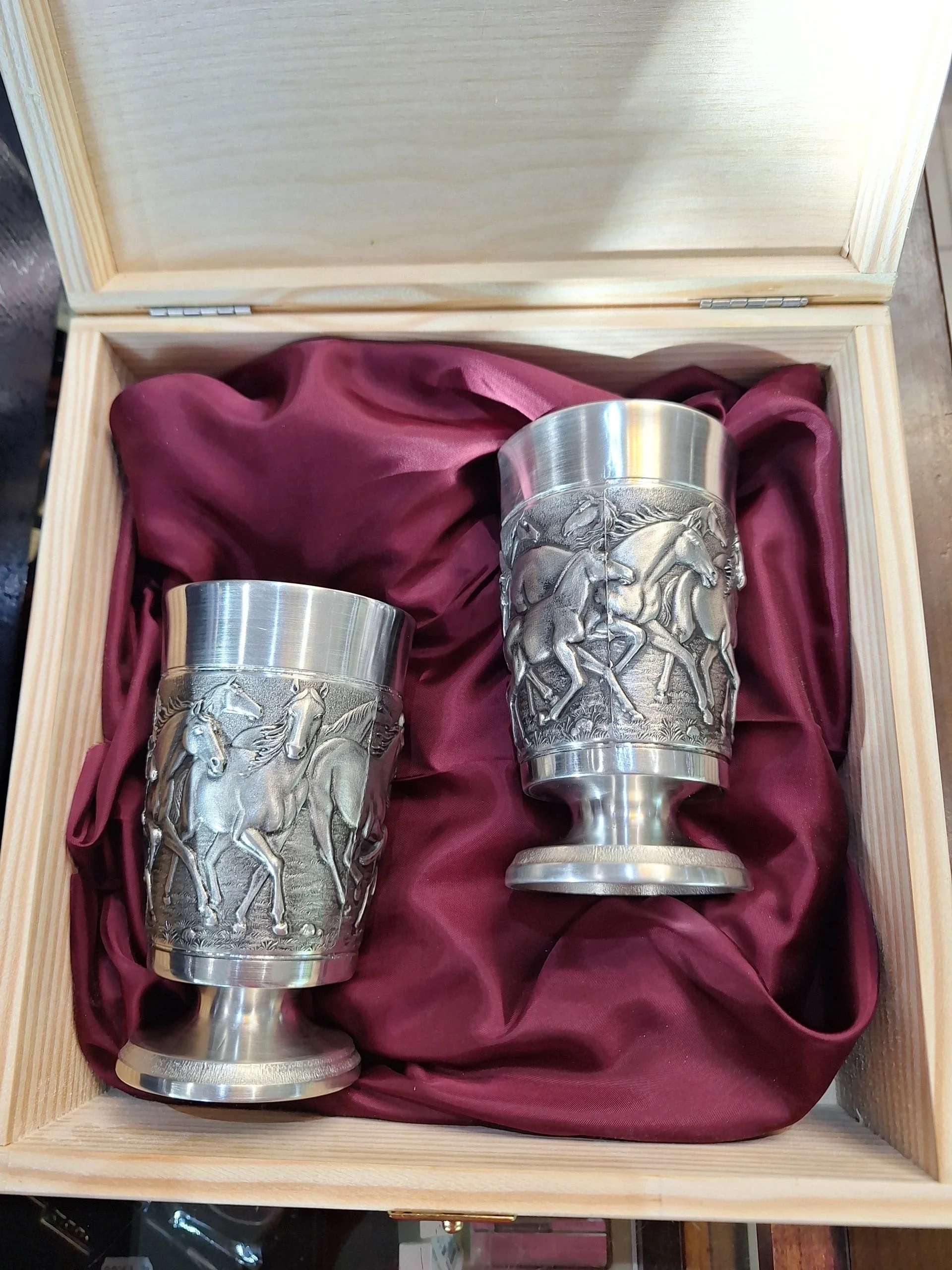 %D0%9B%D1%83%D0%BA%D1%81%D0%BE%D0%B7%D0%B5%D0%BD+%D1%81%D0%B5%D1%82+%D0%BE%D1%82+%D0%B4%D0%B2%D0%B5+%D0%BC%D0%B0%D1%81%D0%B8%D0%B2%D0%BD%D0%B8+%D1%87%D0%B0%D1%88%D0%B8+%D0%B7%D0%B0+%D0%B1%D0%B8%D1%80%D0%B0+%D0%B8%D0%BB%D0%B8+%D0%B2%D0%B8%D0%BD%D0%BE+%D1%81+%D0%9A%D0%BE%D0%BD%D0%B5