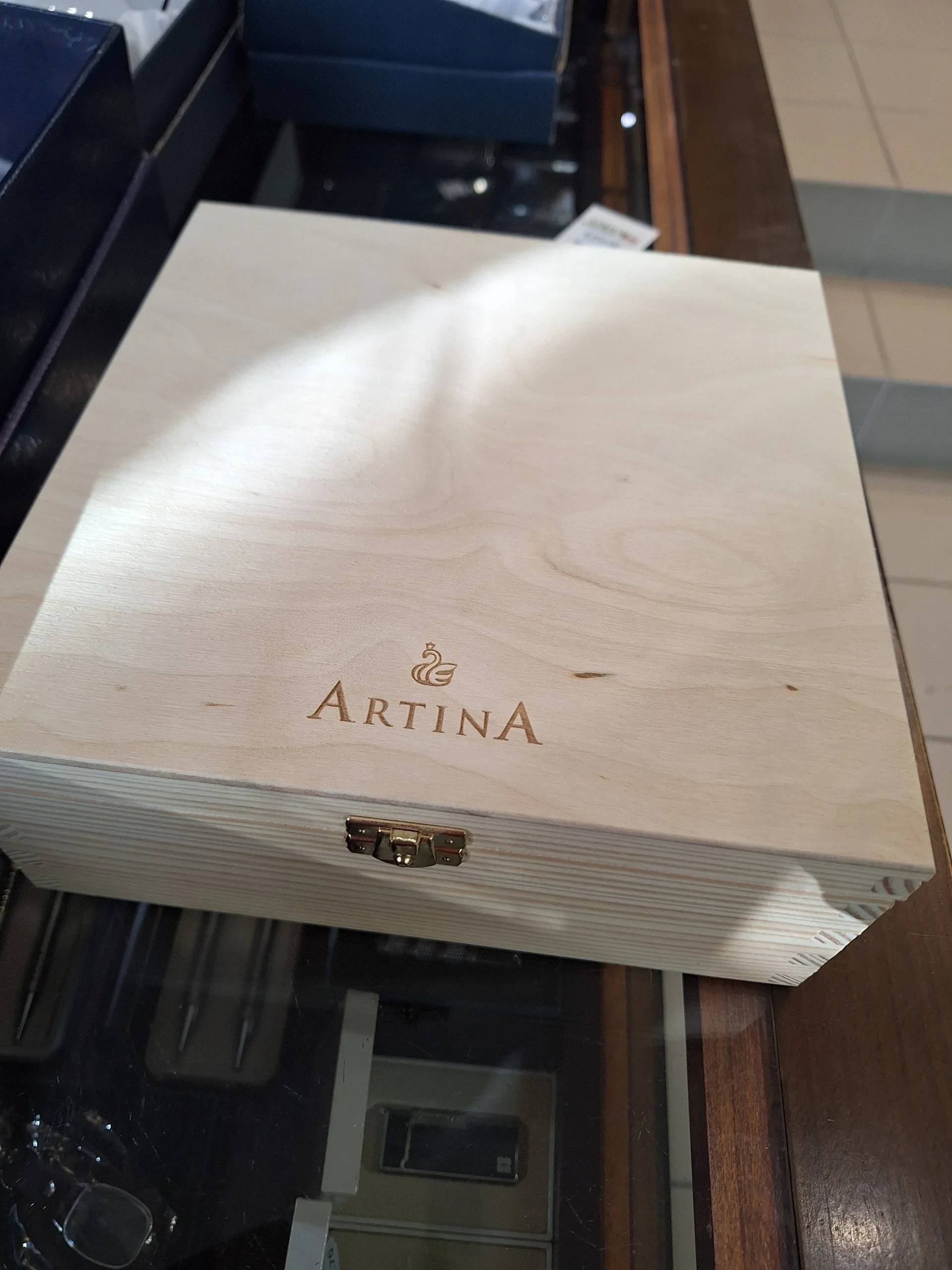 %D0%9B%D1%83%D0%BA%D1%81%D0%BE%D0%B7%D0%B5%D0%BD+%D1%81%D0%B5%D1%82+%D0%BE%D1%82+%D0%B4%D0%B2%D0%B5+%D0%BC%D0%B0%D1%81%D0%B8%D0%B2%D0%BD%D0%B8+%D1%87%D0%B0%D1%88%D0%B8+%D0%B7%D0%B0+%D0%B1%D0%B8%D1%80%D0%B0+%D0%B8%D0%BB%D0%B8+%D0%B2%D0%B8%D0%BD%D0%BE+%D1%81+%D0%9A%D0%BE%D0%BD%D0%B5